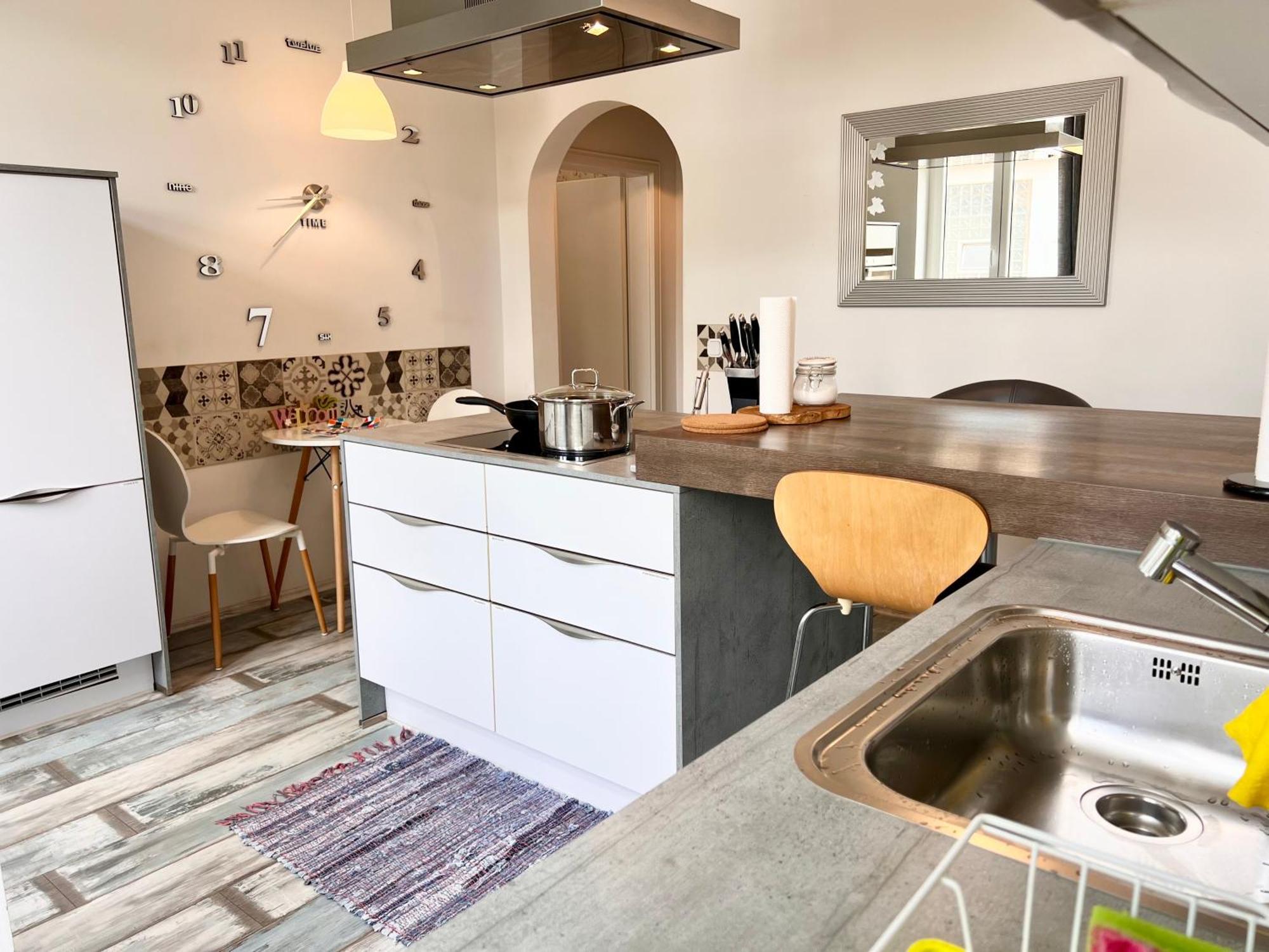 London Suite Fuer 4 Mit Kueche Und Wifi Essen Ngoại thất bức ảnh