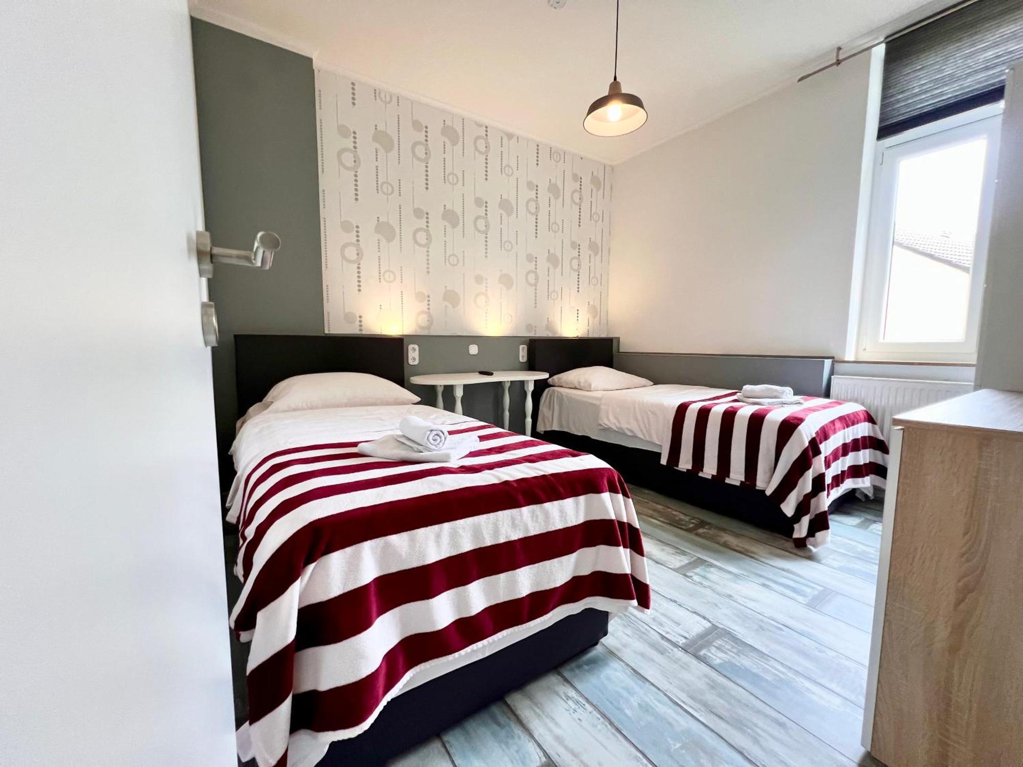 London Suite Fuer 4 Mit Kueche Und Wifi Essen Ngoại thất bức ảnh